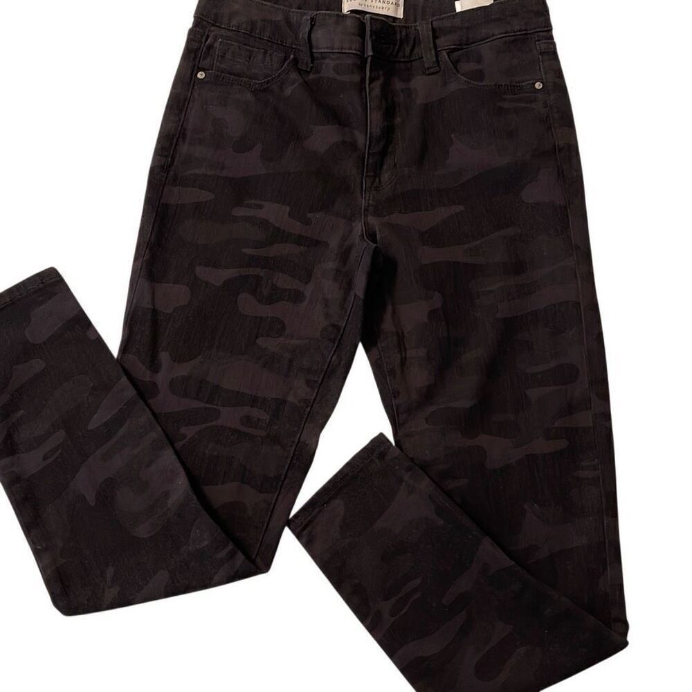 Social Standard by Sanctuary Ankle Skinny Camo Jeans